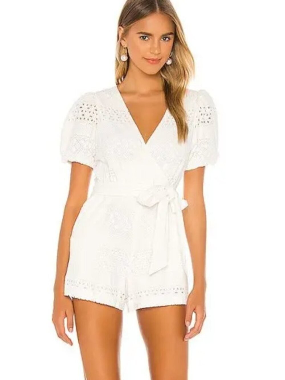 Alice + Olivia Paulina Puff Sleeve Romper Eyelet Fabric Women's size 6 *No belt